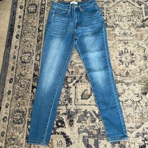 FOREVER21 STRAIGHT LEG JEAN